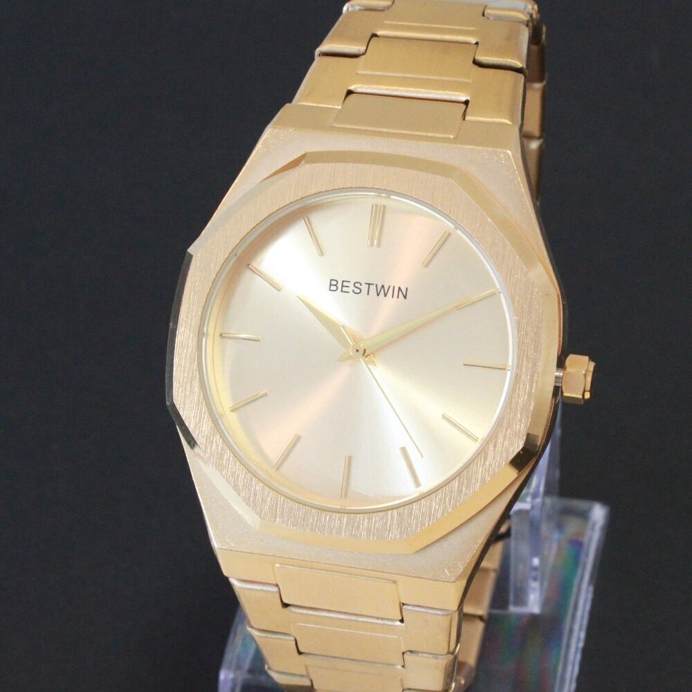Men's Sports Watch Integrated Bracelet Gold Tone Quartz 41.5mm - Picture 13 of 14